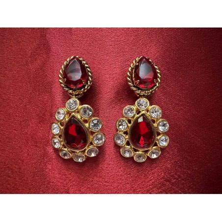 Boucles d'oreilles de créateur "strass et perles de verre rouge"