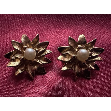 Boucles d'oreilles Yves Saint Laurent "Fleurs et perles"