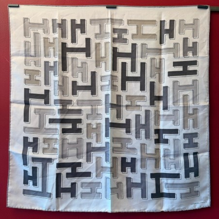 Carré foulard Hermès H Isaac