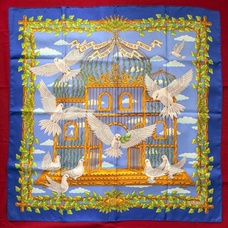Carré foulard Hermès L'envol édition spéciale et limitée pour les 50 ans de l'ONU