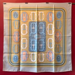 Carré foulard Hermès...